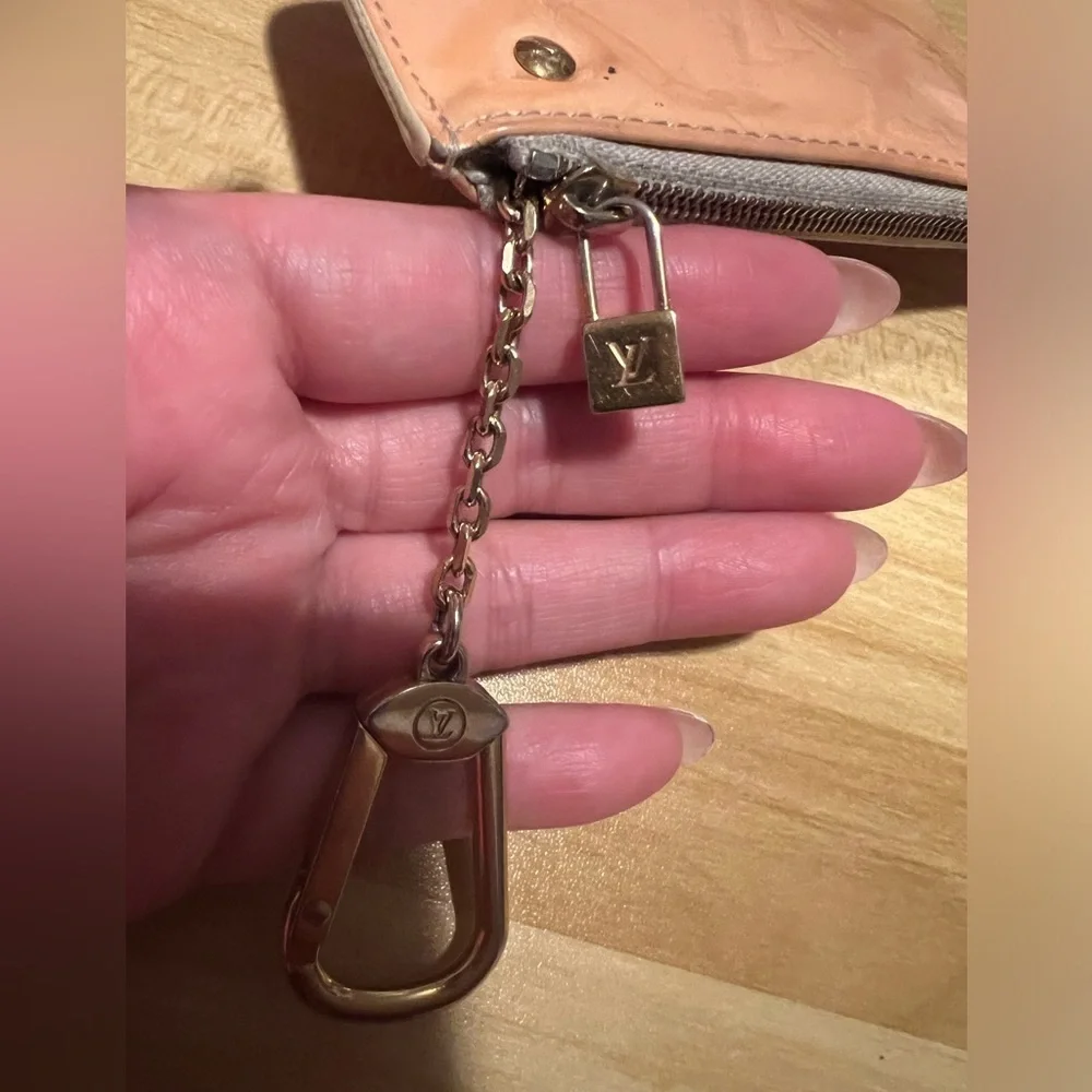 Louis Vuitton Key Cles Pochette Keychain Change Monogram Vernis Coin Pouch LV - Picture 4 of 14